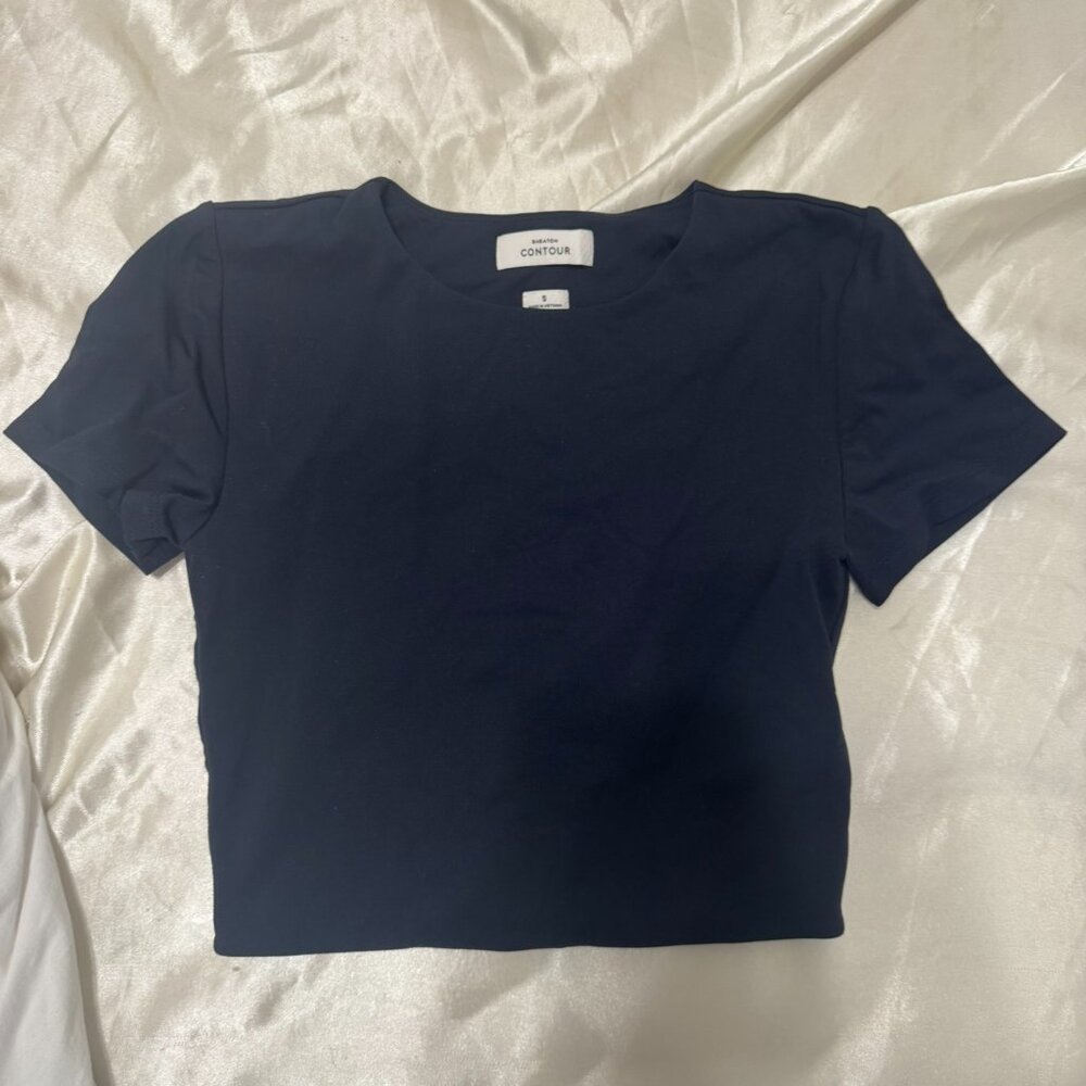 ARITZIA Babaton Countour Baby Tee - Navy
